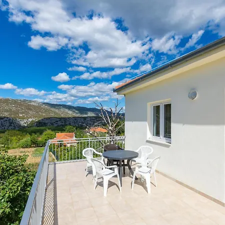 Holiday home In With Wifi *