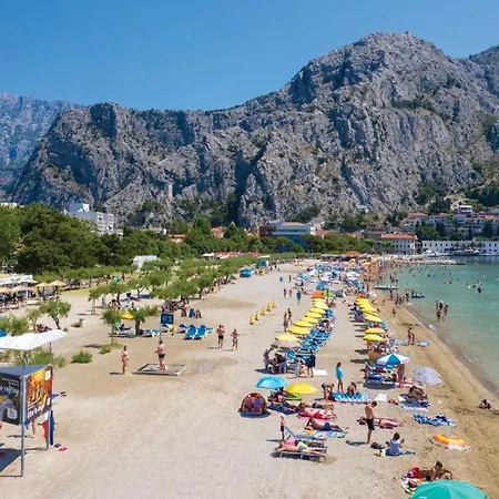 Σπίτι διακοπών In With Wifi Kučiće